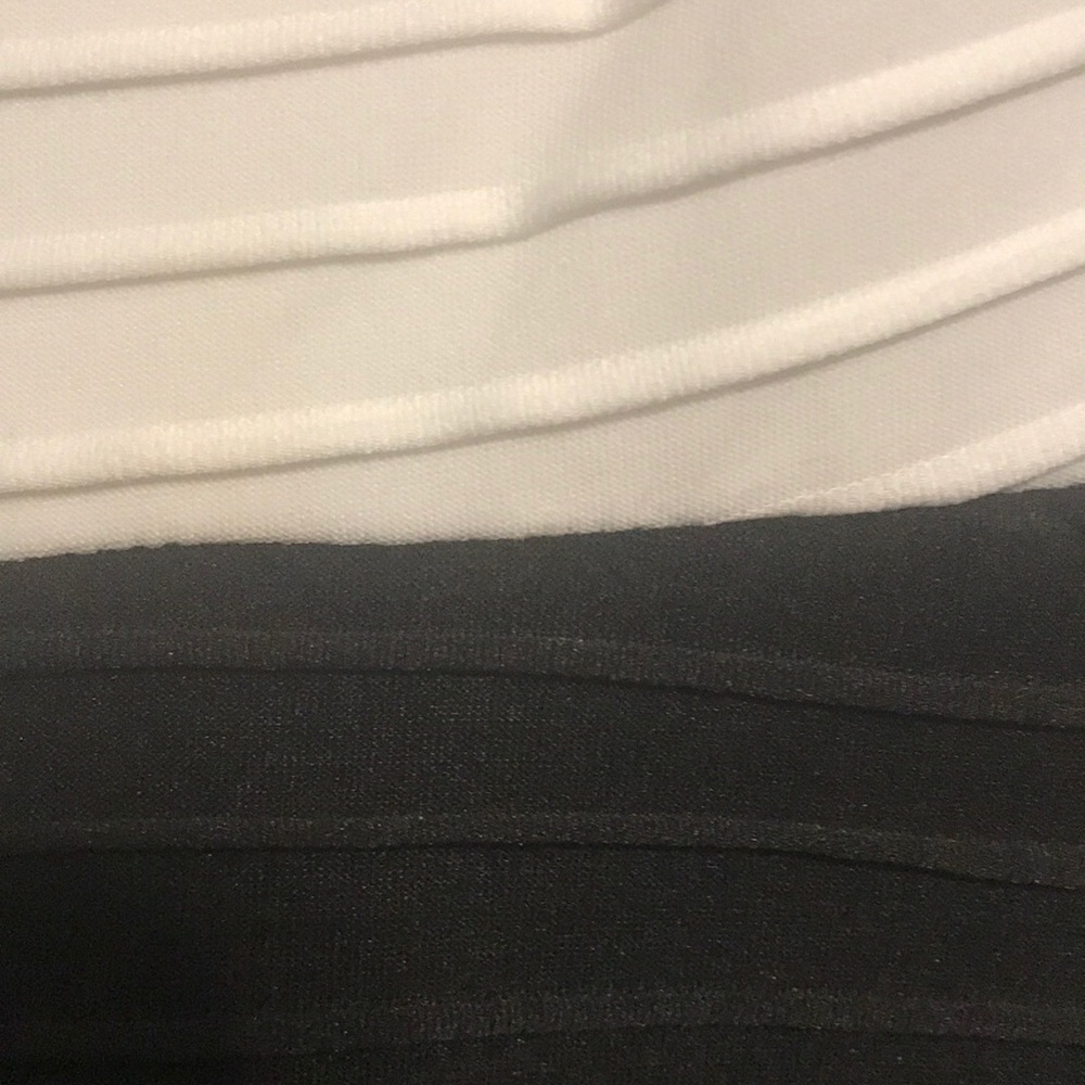 Dress - Picture 3 of 5